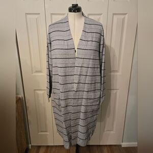 👏3 for $20👏 Tahari Cardigan